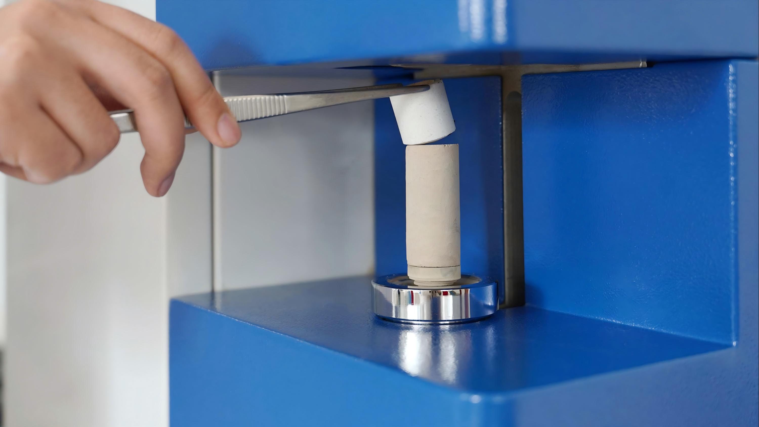 Analisador de carbono e enxofre CS 8820S para ferro fundido