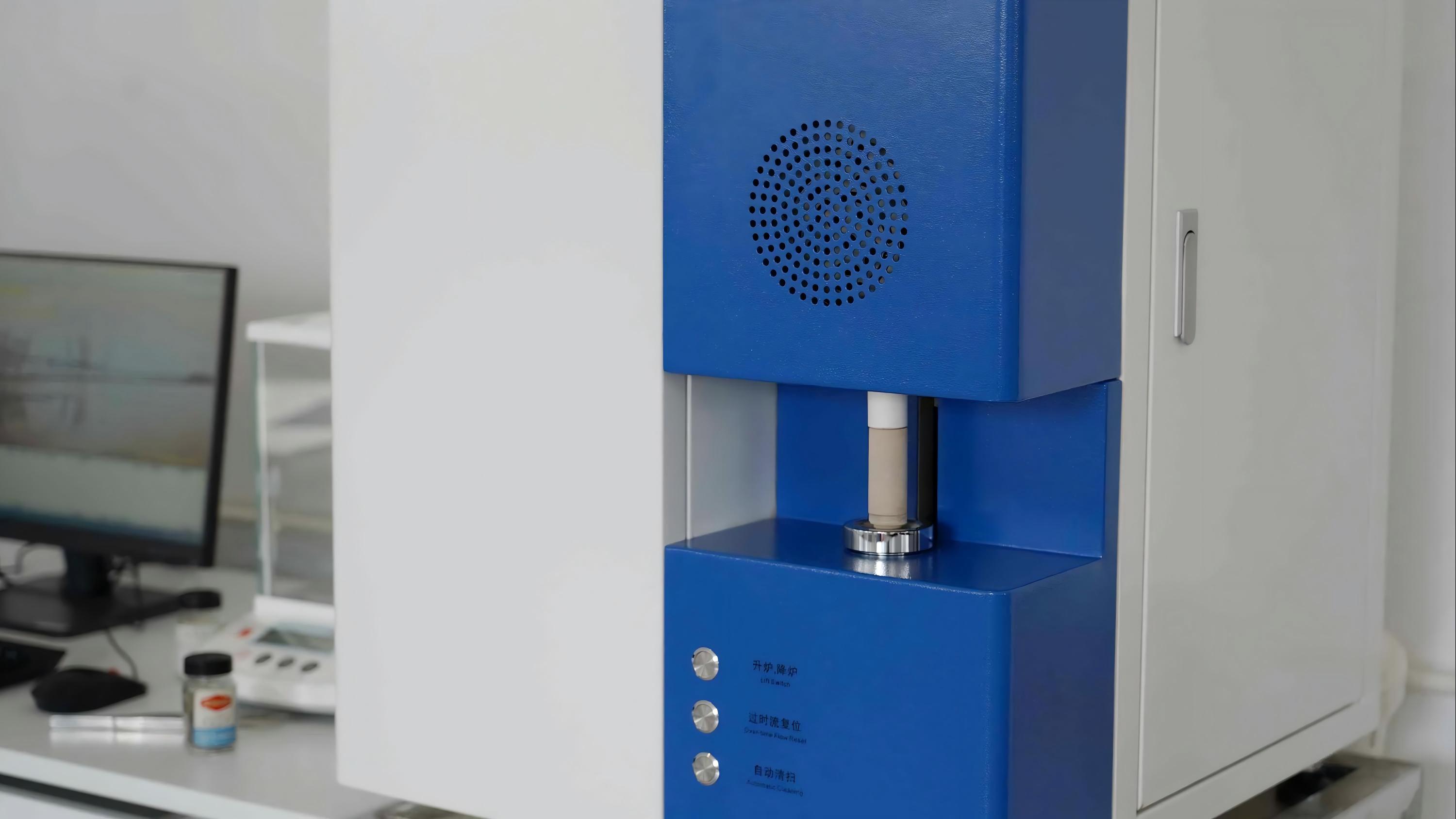 Analisador de carbono e enxofre CS8820S para aço